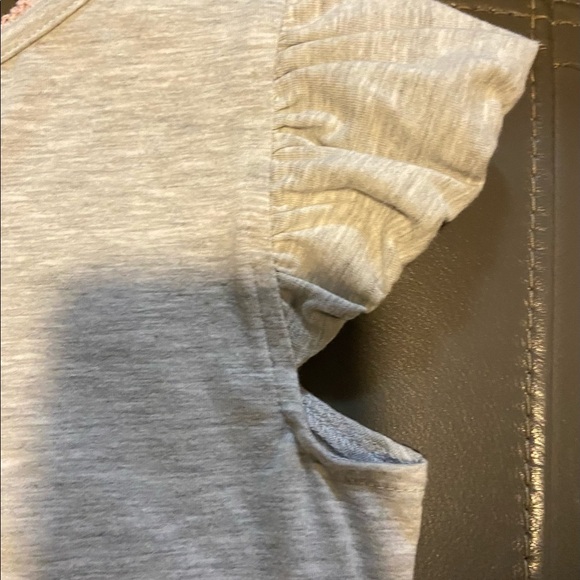 Gigil kid onesie with attached ruffle skirt - Picture 11 of 15